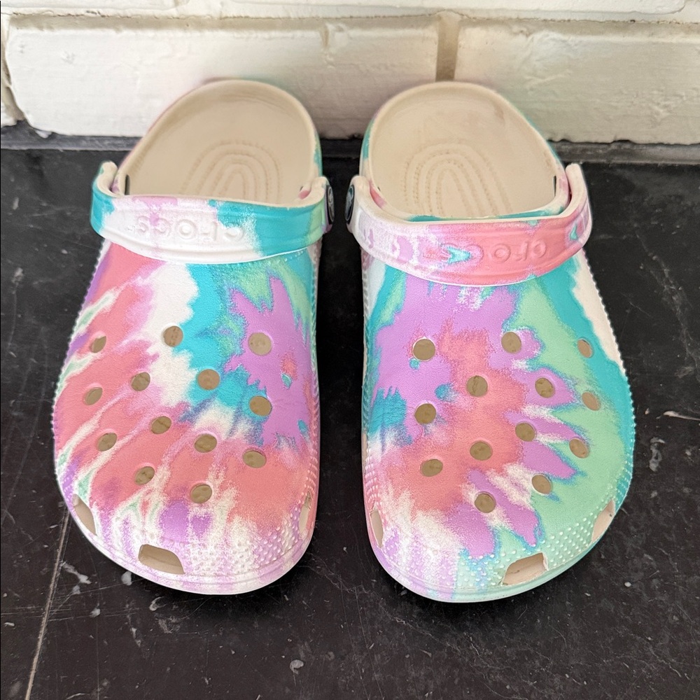 CROCS Pastel Tie-Dye Clogs - Women’s size 7